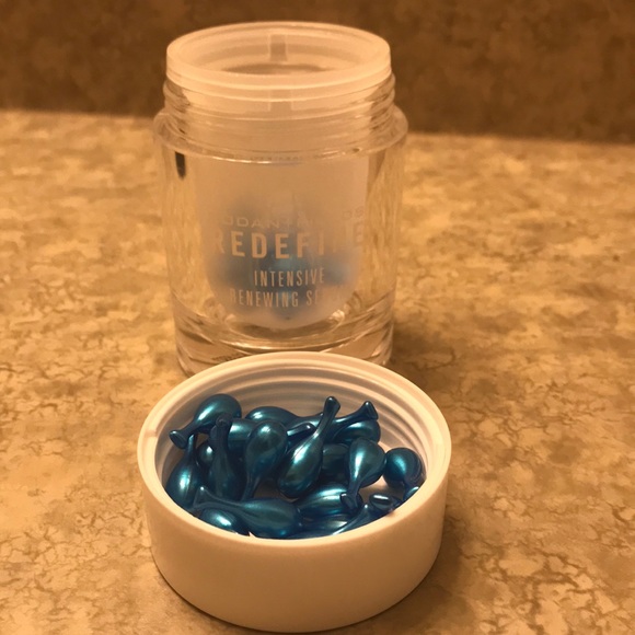 Rodan + Fields’ Intensive Renewing Serum - Picture 2 of 2